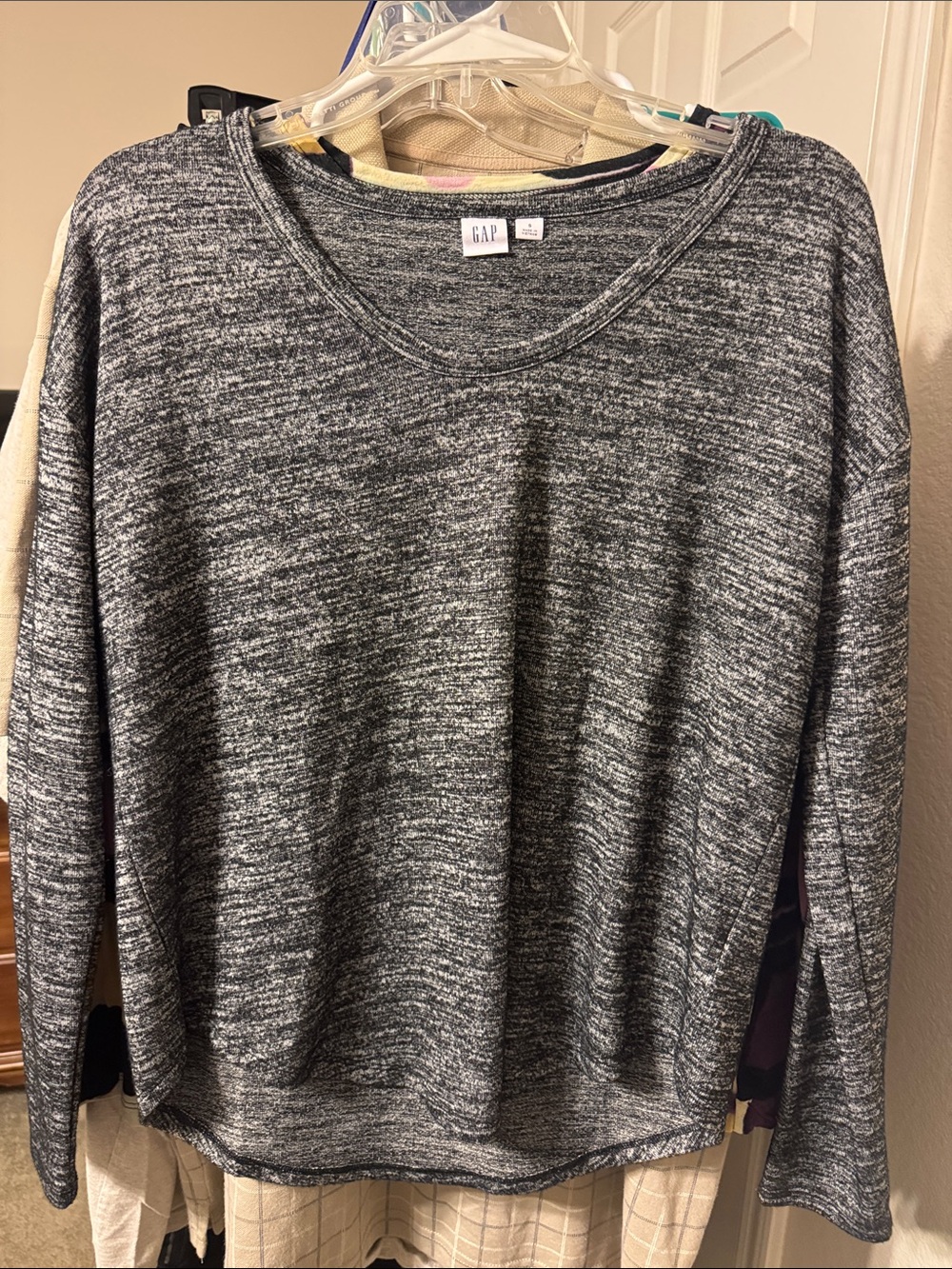 Gap Women’s Black & White Space Dye Long Sleeve Scoop Neck Top Small